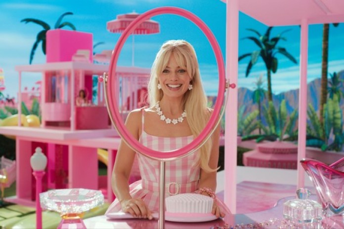 "La importancia cultural de 'Barbie' se manifestó cuando estuvo en los cines", afirmó Snyder durante una entrevista. Foto: AP. 