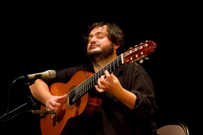 Yamandú Costa se presentará este viernes en Ciudad Cultural Konex. Foto de prensa