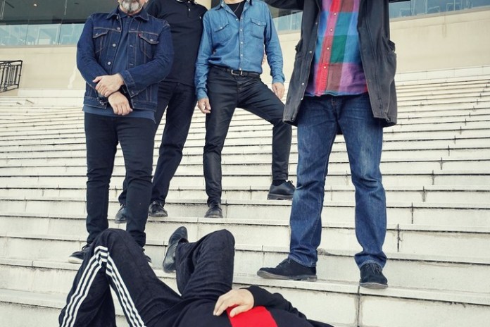Turf revisitará su primer álbum “Una pila de vida” el 24 de mayo en el teatro Coliseo. Foto: Martín Bonetto 