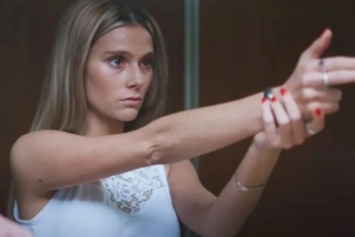 Reconstrucción del hecho. Valentina Zenere interpreta a Nahir Galarza. Fotos Amazon Prime Video