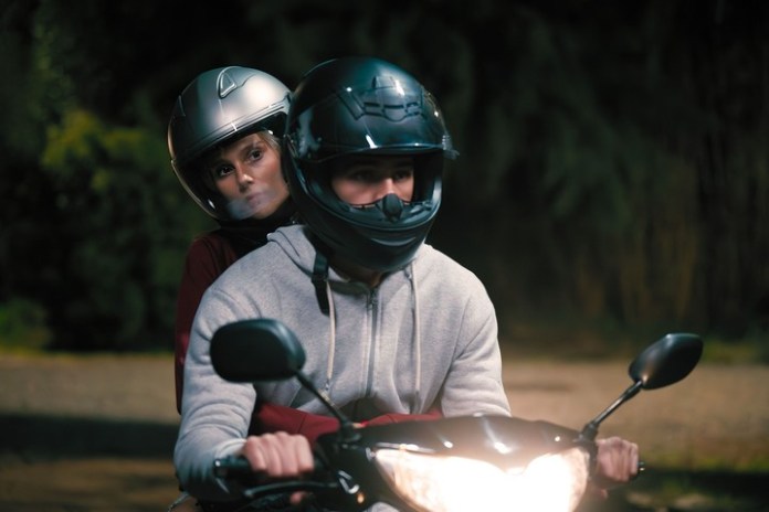 En la moto, la noche del 29 de diciembre de 2017, en Gualeguaychú. Federico murió de dos balazos.