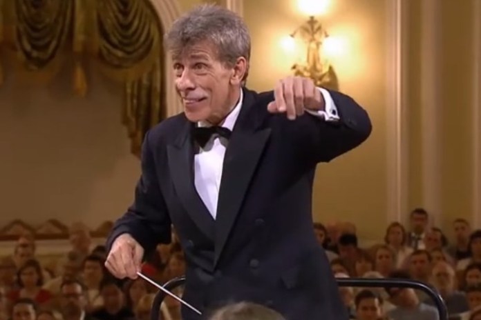 Jan Latham-Koenig, el director de orquesta que fue echado del Colón y ahora recibió condena por abuso sexual contra menores.