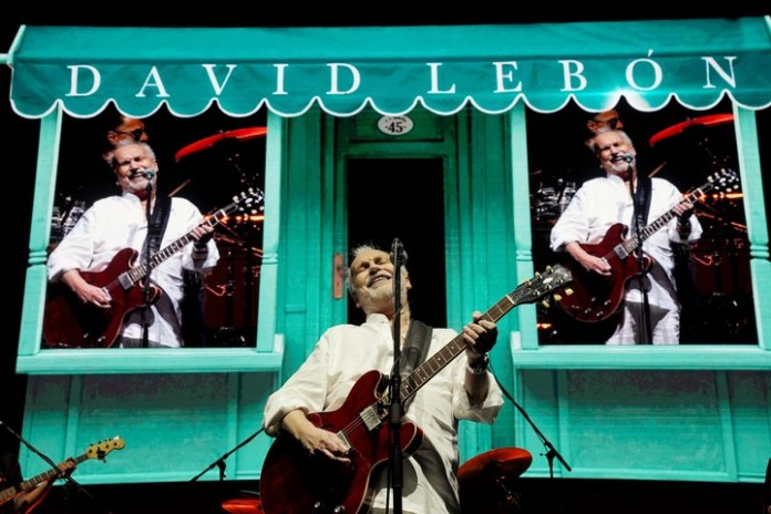 David Lerbón recorrió en vivo las canciones de toda su carrera, incluyendo su dos discos "Lebón & Cía" y los recientes lanzamientos de "Herencia Lebón". Foto: Martin Bonetto