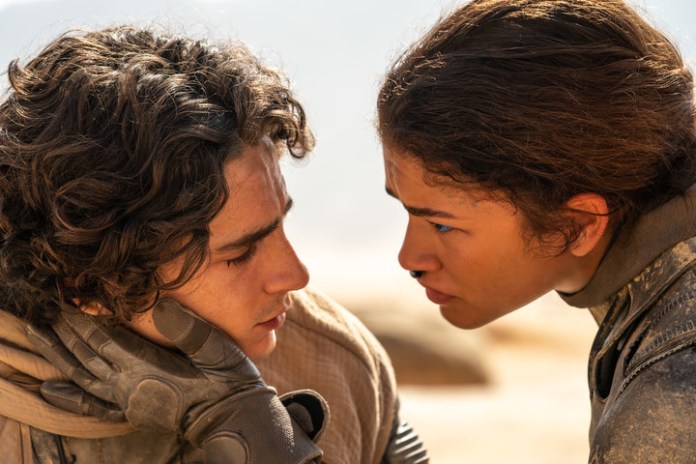 Al fin, Chani (Zendaya) se pone romántica con Paul.