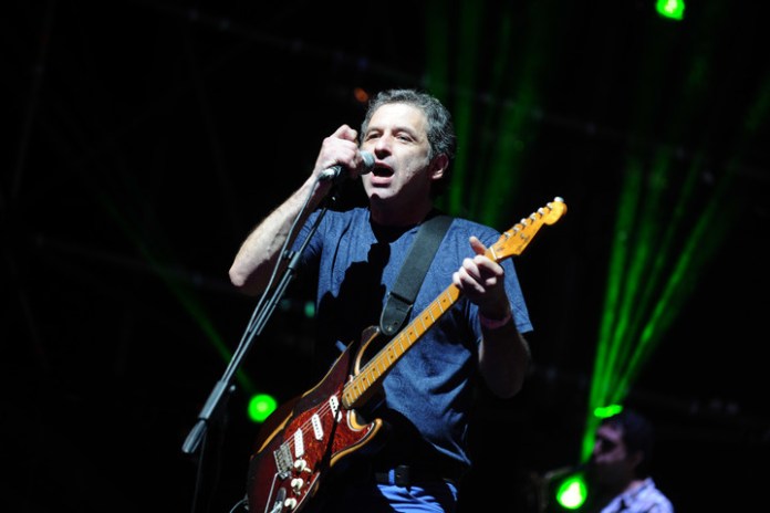 Martín Méndez en el regreso de Los Caballeros la Quema en el Estadio Unico dentro del festival Provincia Emergente. Foto: Martin Bonetto