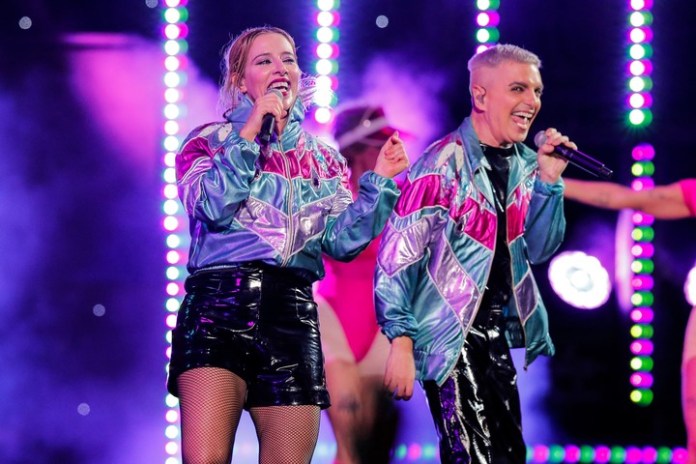 Ale Sergi y Juliana Gattas, del grupo Miranda!. Foto: AFP