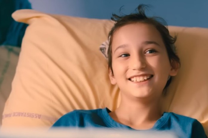 La pequeña Rose (Angèle Roméo), que pone a prueba la unión de la familia y otras cuestiones.