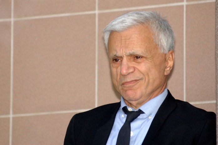 Robert Blake finalmente murió el 9 de marzo de 2023, a los 89 años.