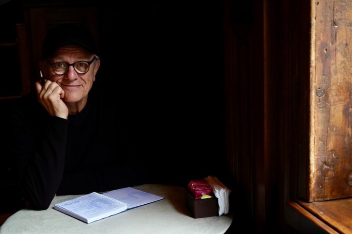 Una vida en arte. Además de músico, a Emilio Del Guercio lo apasionan la pintura y el dibujo. Foto: Ariel Grinberg 