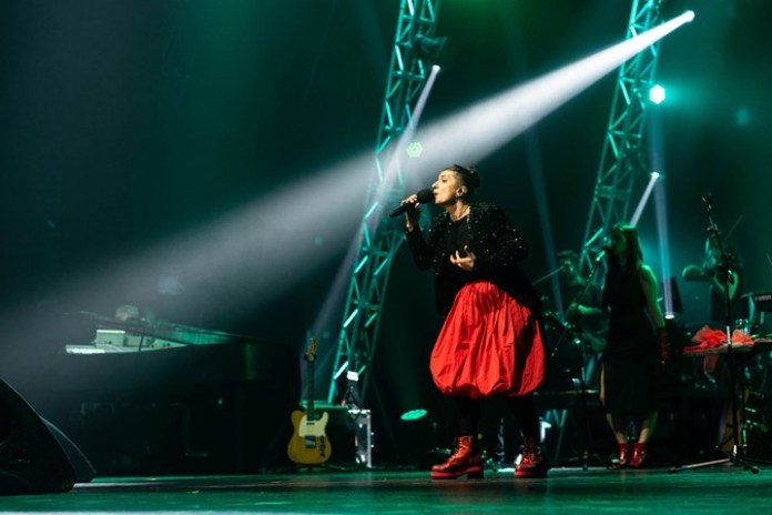 Hilda Lizarazu en el teatro Coliseo. Foto de prensa gentileza Catalina Orcesi