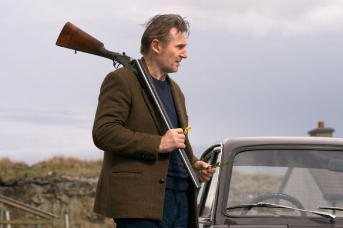 Neeson pide que en los guiones de sus películas, en la manera de lo posible, se incluya que sus personajes han perdido a su esposa, como le sucedió a él en carne propia.