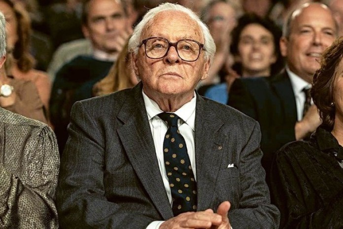 Anthony Hopkins, como Nicholas Winton, el corredor de bolsa que hizo un milagro. Fotos Amazon Prime Video