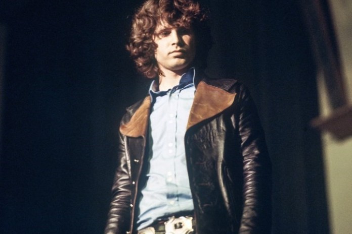 Jim Morrison se convirtió post-mortem en una de las figuras más legendarias en la histroia del rock.