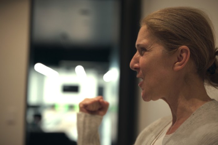 Céline Dion. La cantante padece el síndrome de la persona rígida, una enfermedad que se da en una cada millón de personas. Fotos Amazon