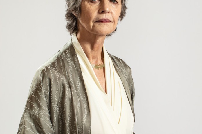 Sarah, su hermana mayor, se casó con un millonario argentino.