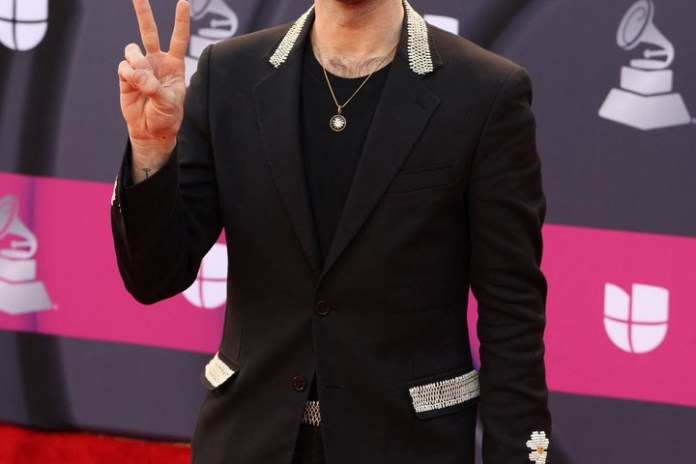 Mateo Sujatovich en los premios Latin Grammy 2022 en Las vegas. Foto: AFP