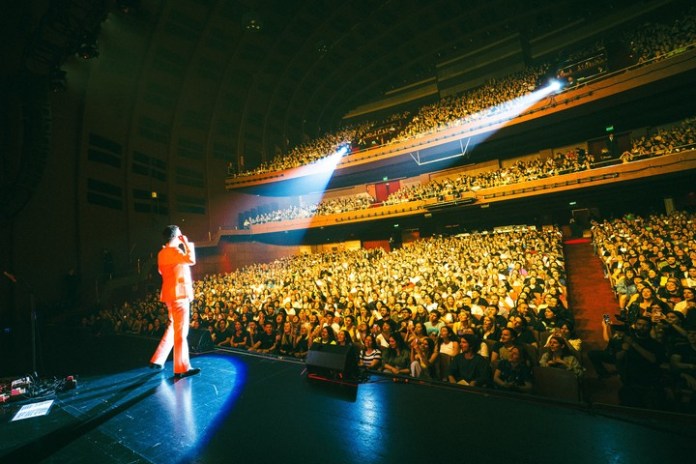 Mateo Sujatovich en el teatro Gran Rex, en 2023. Foto de prensa