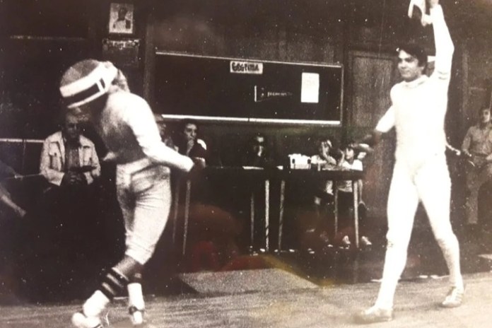 Brazos en alto para Lúpiz, que participó en dos Juegos Olímpicos.