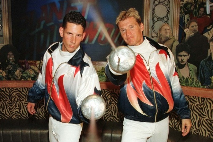 El sueco (a la derecha) representó a los Estados Unidos liderando el equipo de pentatlón en Atlanta '96.