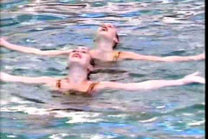 La canadiense, especializada en nado sincronizado.