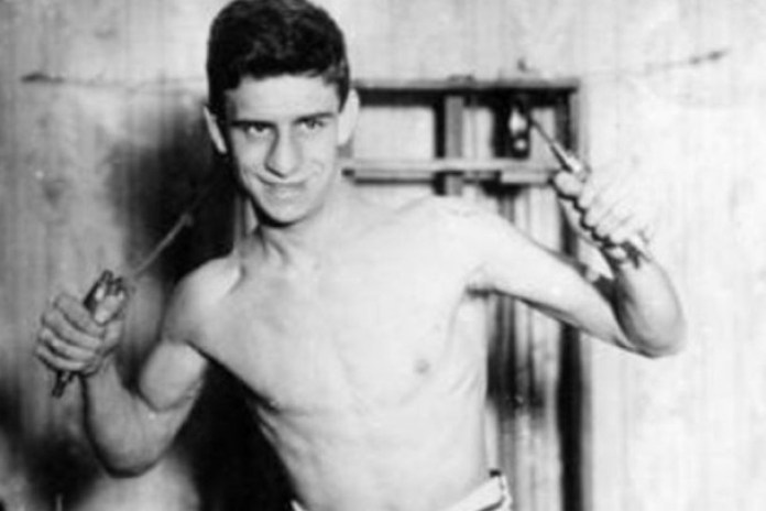 Pedrito, ganador en boxeo, hace exactamente un siglo.