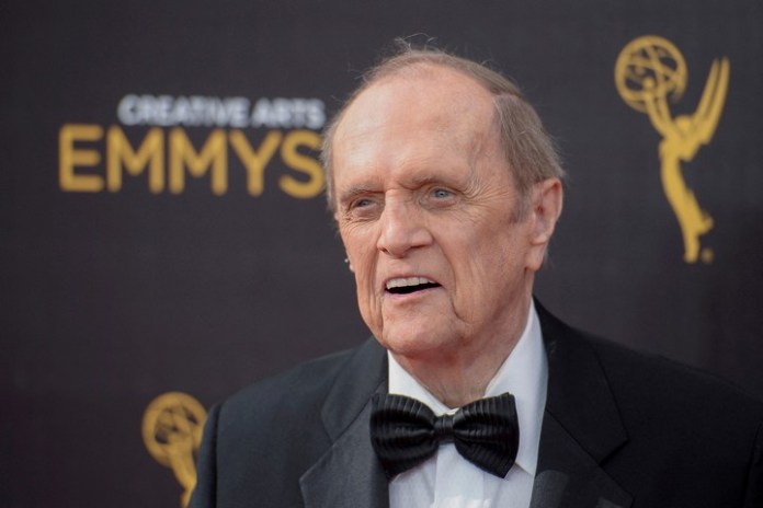 Bob Newhart en los Emmy de 2016, donde se llevó una estatuilla. Foto: Reuters.