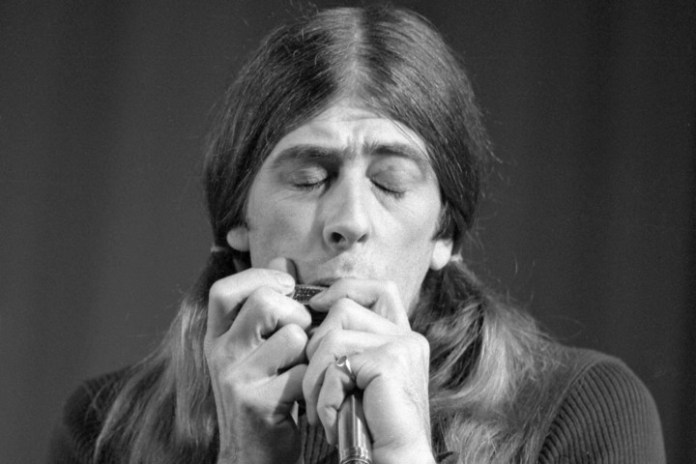 Una imagebn del pionero del blues británico John Mayall. Foto: AP 