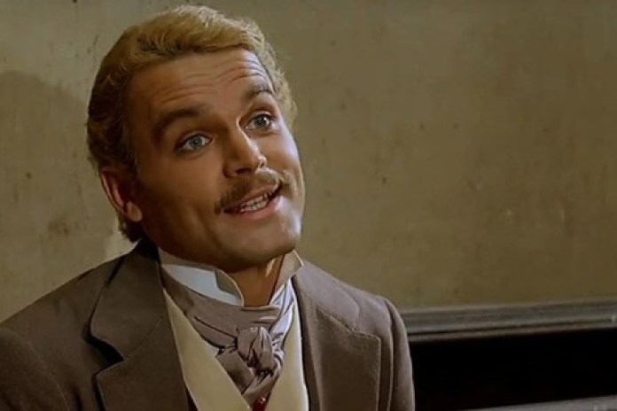 Terence Hill en una escena de "El gatopardo", de Luchino Visconti.