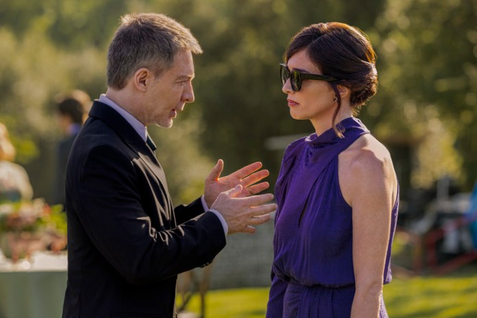 Suar y Vega son marido y mujer en la comedia recién estrenada. Fotos Netflix