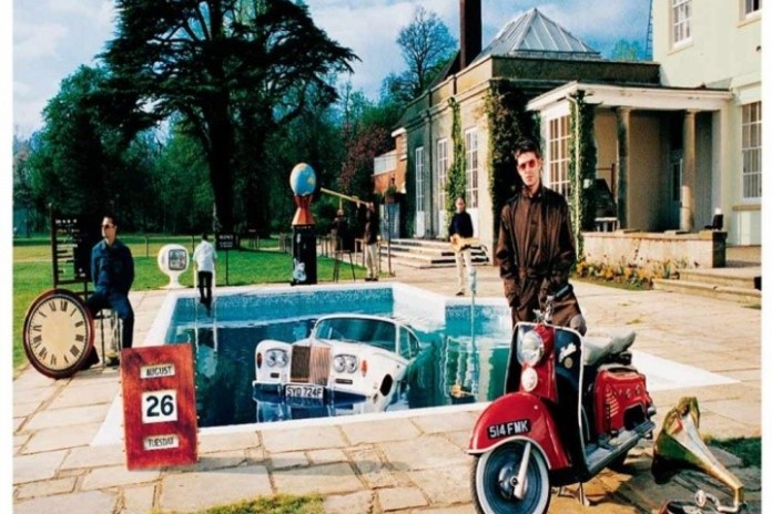 La tapa de "Be here Now", de Oasis. 