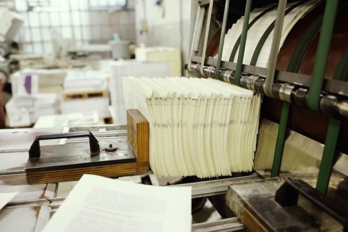 En la imprenta. El libro acerca de la obra "Imprenteros" y los recuerdos familiares.