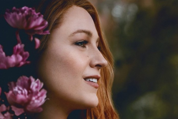 Blake Lively es Lily, en el filme basado en el best seller de Colleen Hoover. Fotos Sony/UIP
