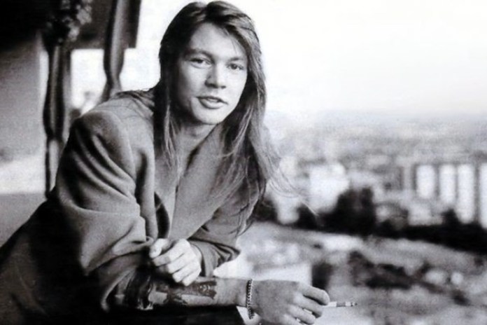 Axl Rose en sus primeros años de Guns N' Roses.