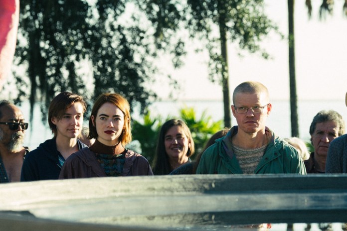 Emma Stone y Jesse Plemons en la tercera historia de "Tipos de gentileza". 