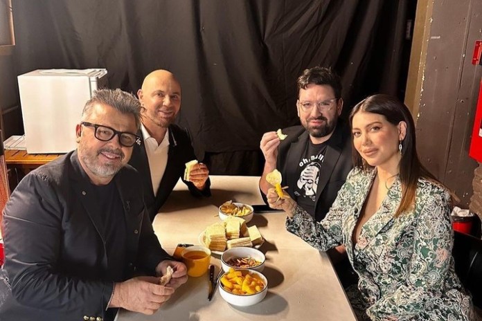 Los jurados junto Wanda Nara, la conductora de "MasterChef". Captura TV