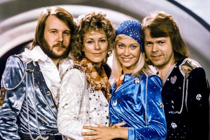 ABBA en 1974, cuando la banda ganó la versión sueca de consurso de canciones Eurovision, con el tema "Waterloo". Foto: AP