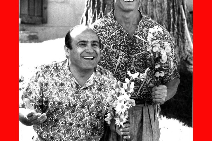 DeVito, junto a Arnold Schwarzennegger, en "Gemelos", un gran éxito. 