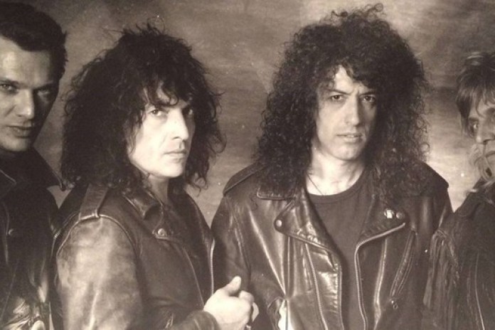 A principios de los años '80 formó Riff, banda seminal del heavy metal argentino. De izq. a der. Vitico, Pappo, Boff y Michel.