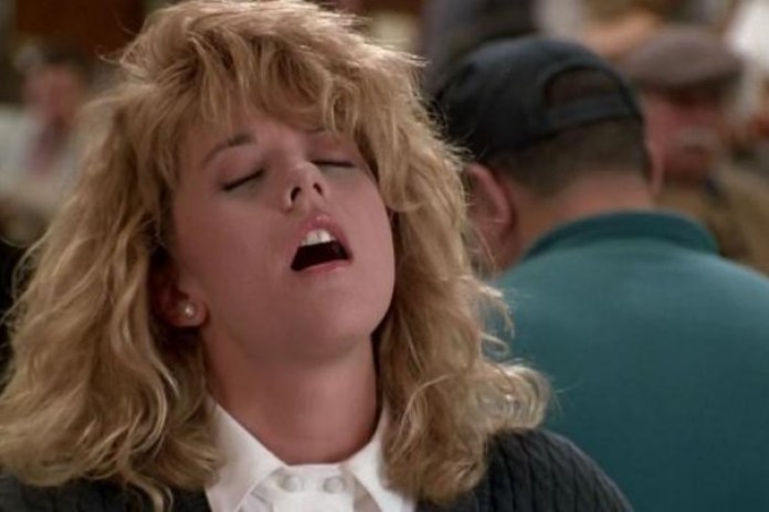 Meg Ryan en su famosa escena del orgasmo fingido