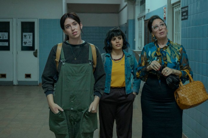 El protagonismo de Siciliani y Morandi es absoluto, pero las acompaña un elenco en el que destaca Andrea Garrote.