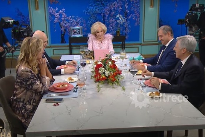 Luciana Geuna, José Luis Espert, Mirtha, el doctor López Rosetti y Diego Cabot.